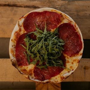 Pizza Bresaola | Pizzería Ses Estacions, pizzas a domicilio en Palma de Mallorca